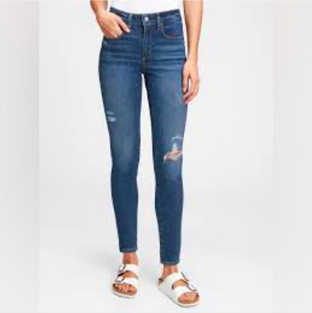 GAP Universal Jegging Mid Rise Destructed Medium Wash 33/16 R